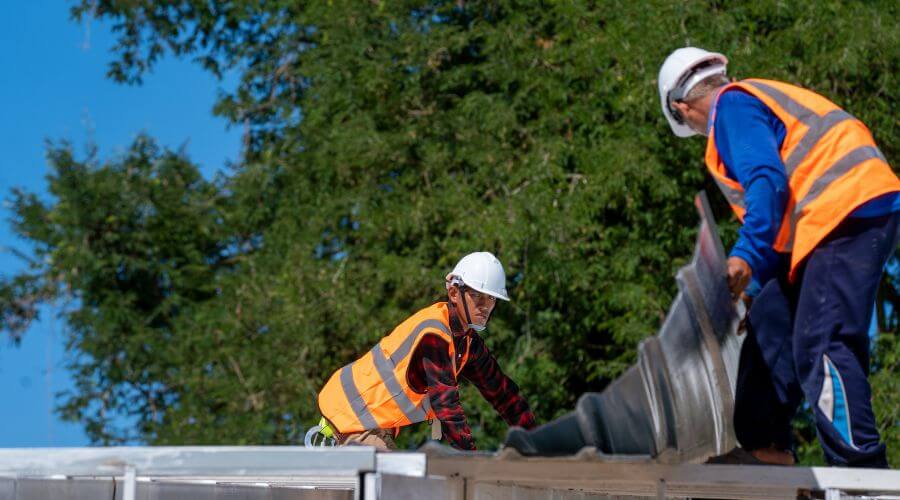 Roof maintenance in Thorndale, TX